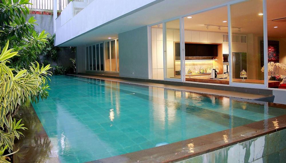 Zen Rooms Patra Kuningan Syariah Jakarta Exteriör bild
